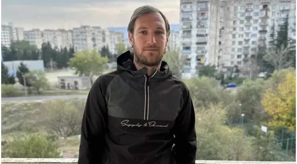 თბილისში 27 წლის ბიჭს ეძებენ