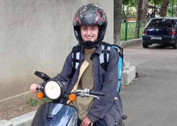 20 წლის კურიერი გოგო, რომელიც ავარიაში მოყვა, გარდაიცვალა