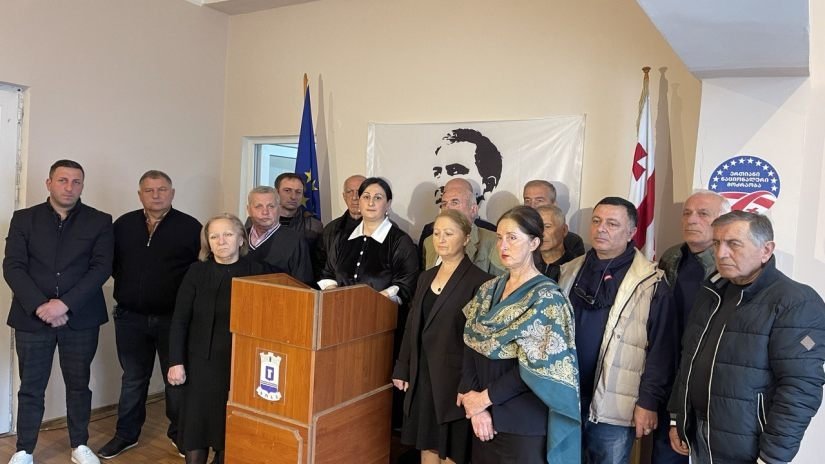 ,,ერთიან ნაციონალურ მოძრაობას” ხობშიც ტოვებენ
