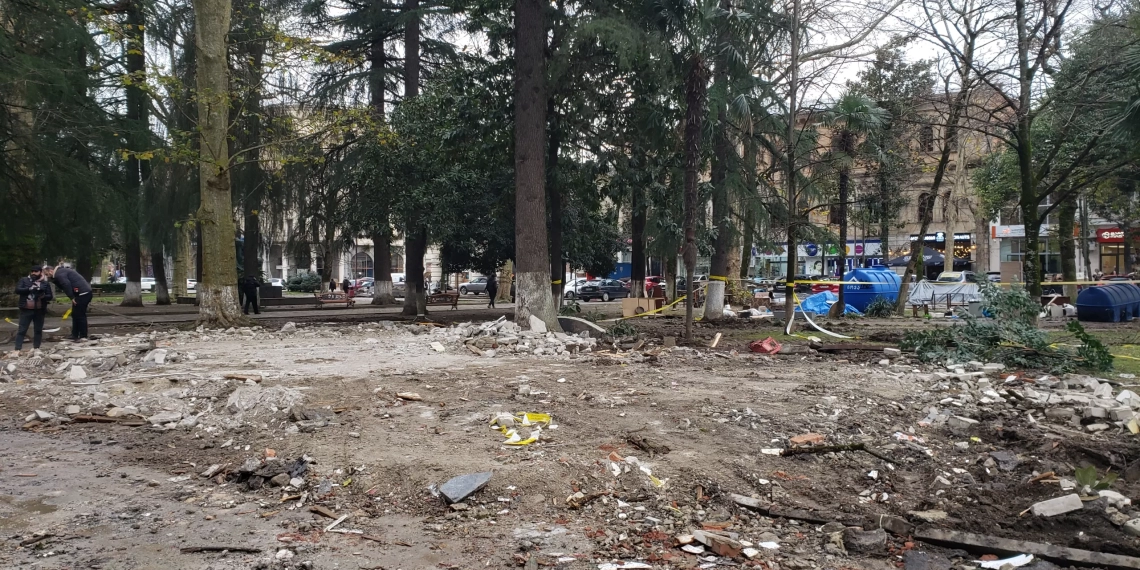 კაფე “სავანე” დანგრეულია (+ვიდეო)