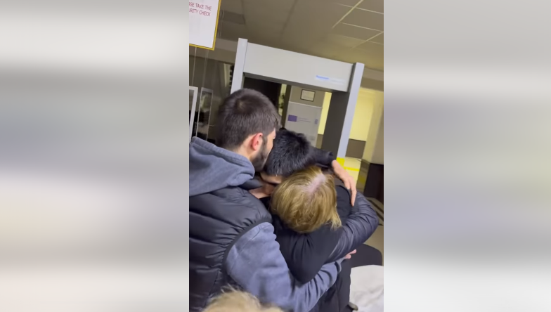 მამის მკვლელობაში ბრალდებული კახა კობახიძე, რომელსაც უვადო თავისუფლების აღკვეთა ემუქრებოდა, ნაფიცმა მსაჯულებმა უდანაშაულოდ ცნეს
