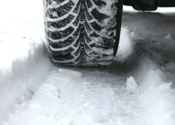 სატრანსპორტო საშუალების ზამთრის საბურავებით აღჭურვა სავალდებულო გახდა