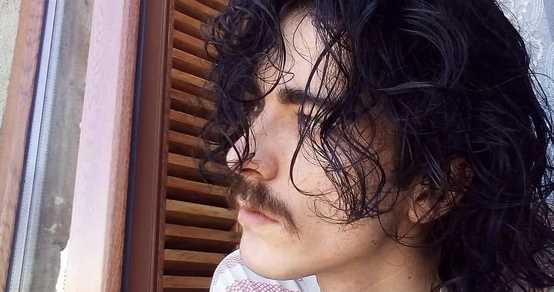 ახალგაზრდა პოეტი ანრი მაკაროვი დღეს 29 წლის გახდებოდა