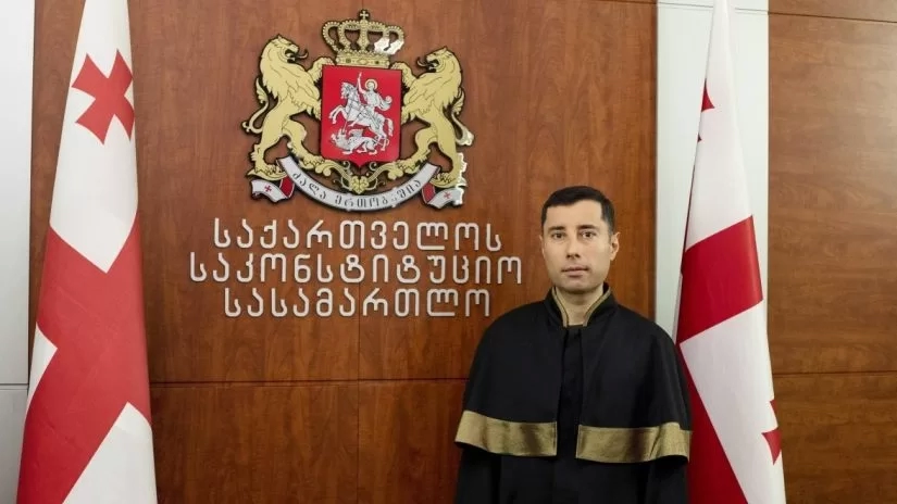 საკონსტიტუციოს მოსამართლეს ბათუმში სახლი აქვს, მაგრამ მისთვის ბინას მაინც ქირაობენ