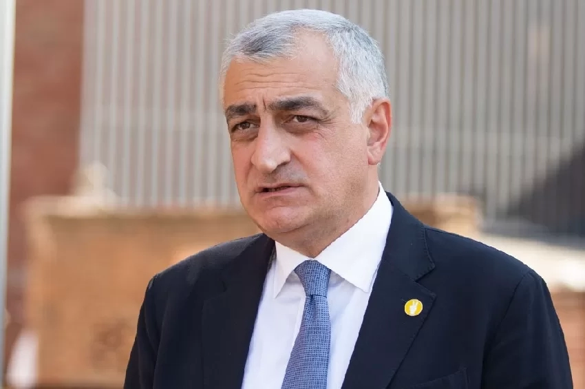 ხაზარაძემ კალაძის წინააღმდეგ სასამართლოში სარჩელი შეიტანა