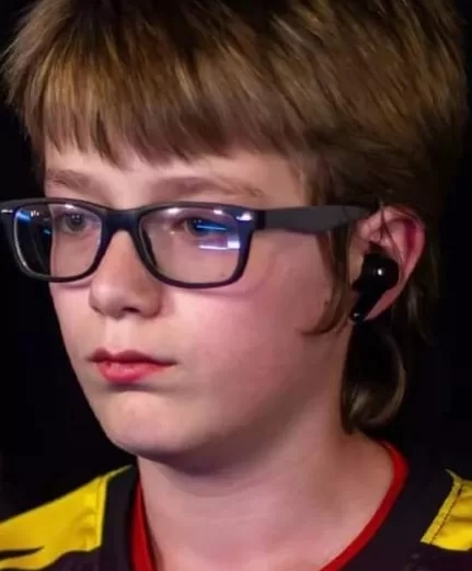 13 წლის იულისი ტეტრისის ბოლო ეტაპზე გავიდა