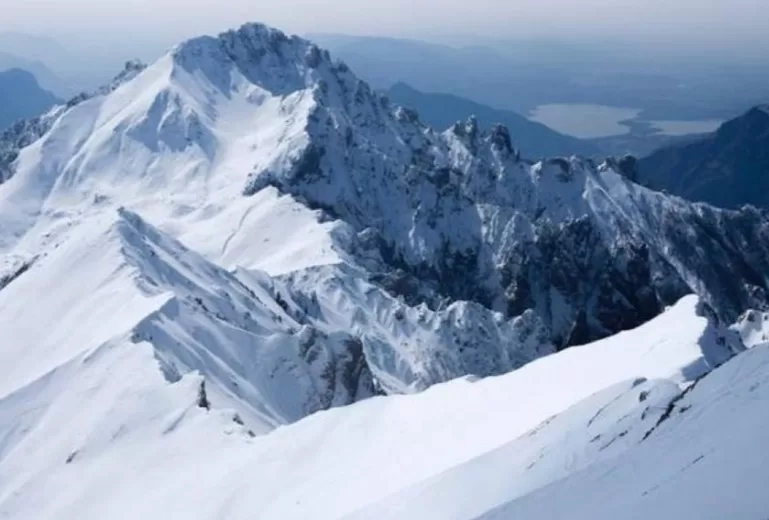 იტალიის სამთო-სამაშველო ჯგუფმა ალპებში ზვავის შედეგად დაღუპული 2 მთამსვლელი იპოვა