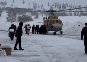 ზვავის ჩამოწოლის შედეგად ჩინეთის ერთ-ერთ სოფელში 1000-მდე ტურისტის გამოყვანა ვერ ხერხდება