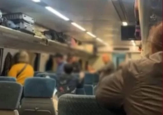 ფიზიკური დაპირისპირება რკინიგზის თანამშრომელსა და მგზავრს შორის