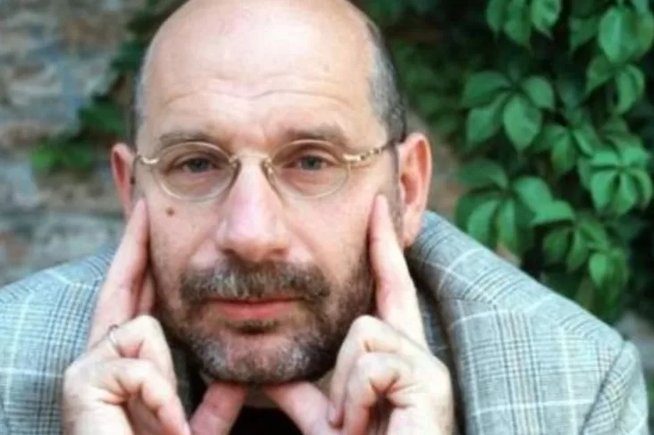 რუსეთმა მწერალ ბორის აკუნინზე ძებნა გამოაცხადა