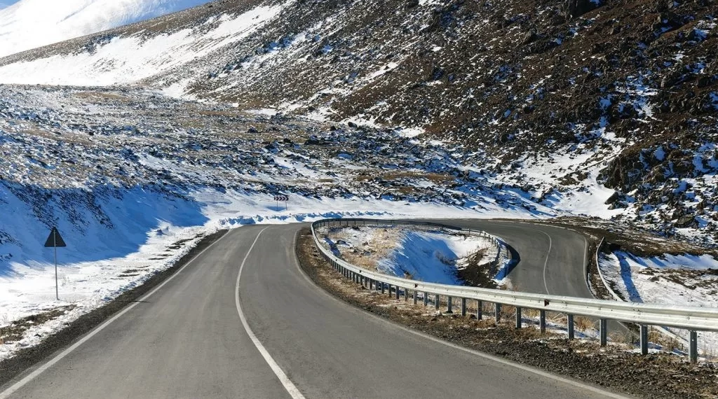 ნაქერალას უღელტეხილზე ავტოტრანსპორტის მოძრაობა აღდგა