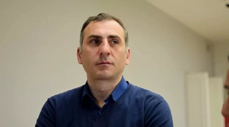 ისევ გვეყოლება ირაკლი, ოღონდ უფრო მაღალი და სხვა ვარცხნილობით-ელისაშვილი