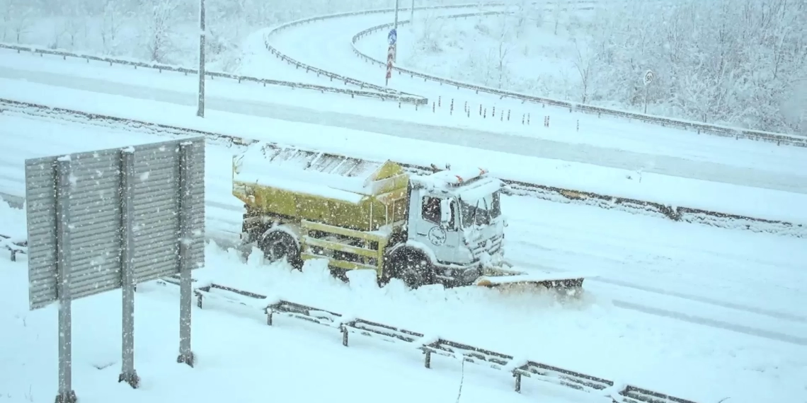 დიდთოვლობა კახეთში და უშუქოდ დარჩენილი მოსახლეობა