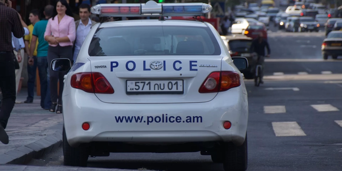 სომხეთში ნარკოტიკებით ვაჭრობის ბრალდებით ორი რუსი სამხედრო დააკავეს