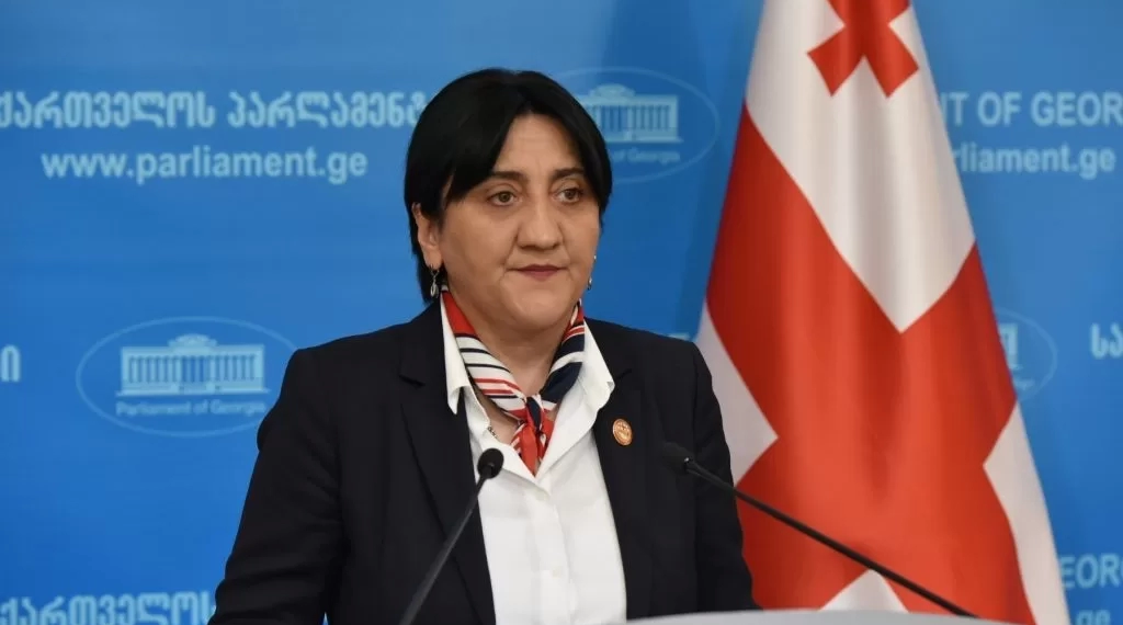 ირმა ინაშვილი წმინდა მატრონას ხატში ცვლილებების შესახებ განცხადებას აკეთებს