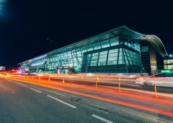 ნისლის და ცუდი ხილვადობის გამო თბილისის აეროპორტმა რამდენიმე რეისი ვერ მიიღო