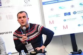 კეკელიძის ქუჩაზე გამოსახლების გაშუქების დროს “მთის ამბების” რედაქტორი დააკავეს