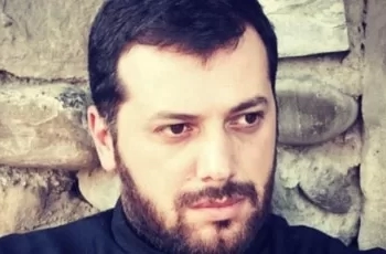 დეკანოზ პეტრე კვარაცხელიას ცნობით,  ალტ-ინფოს “მეგობარმა ეპისკოპოსმა” ცოლი მოიყვანა