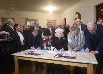 მიხეილ სააკაშვილის გათავისუფლების მოთხოვნით ქუთაისში ხელმოწერები შეგროვდა