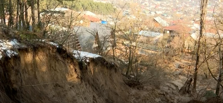 მეწყერი ქვიშხეთშიც გააქტიურდა, საიდანაც მიმდინარეობს მოსახლეობის ევაკუაცია