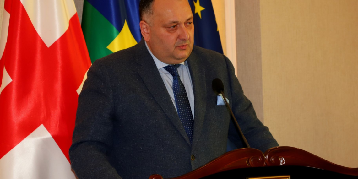 “თქვენ სხვა რამეს დაგვპირდით, რას დაგპირდით?”- ხმაური მერის ანგარიშის წარდგენისას