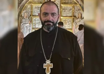 მრევლი დეკანოზ იოსებ ხოხონიშვილს ემშვიდობება
