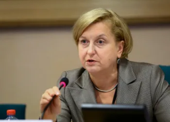 უნდა განვიხილოთ მიზანმიმართული სანქციების შესაძლო დაწესება ოლიგარქ ბიძინა ივანიშვილის წინააღმდეგ – ანა ფოტიგა