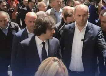 თბილისის სახელმწიფო უნივერსიტეტის შენობა  ირაკლი კობახიძემ ხმაურის ფონზე დატოვა