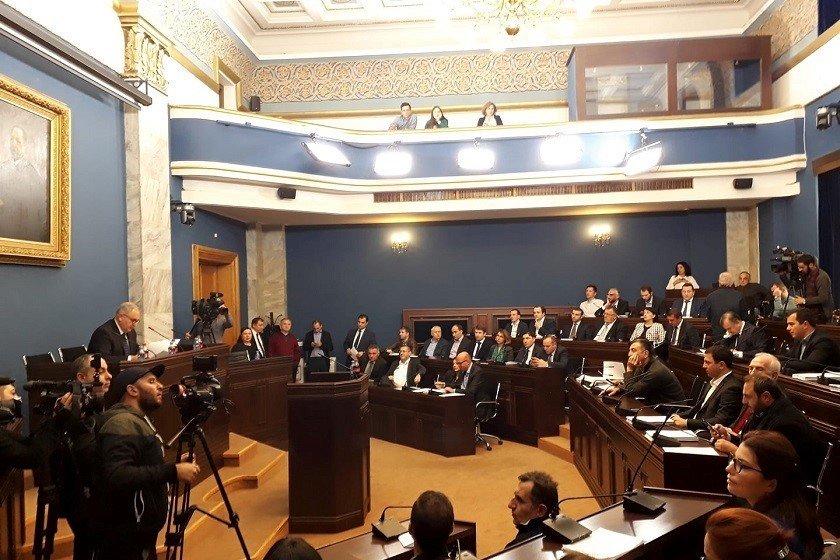 საფინანსო-საბიუჯეტო კომიტეტმა ოფშორების შესახებ კანონპროექტზე პრეზიდენტის ვეტოს მხარი არ დაუჭირა