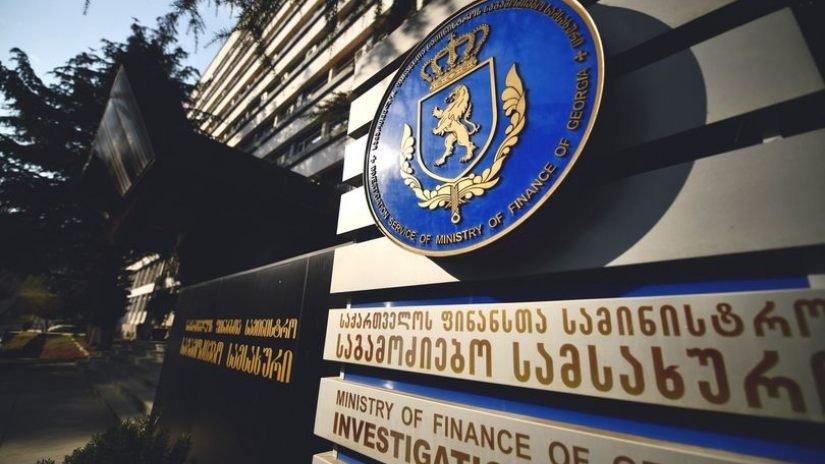 ამოღებულია უკანონოდ ნიშანდებული 6 000 ლარის სპორტული ფეხსაცმელი-„Adidas”-ის საამქრო იმერეთში