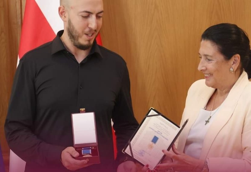 პრეზიდენტმა მალხაზ პარკაძე „სამოქალაქო თავდადების“ მედლით დააჯილდოვა