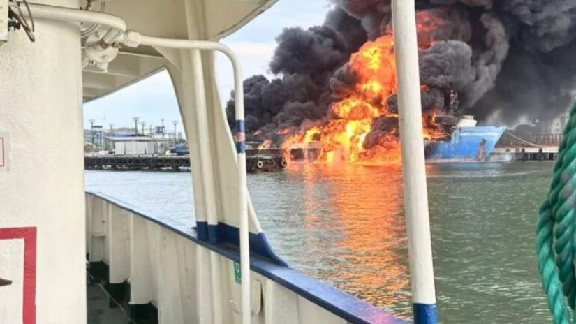 კრასნოდარში, პორტ “კავკაზში”, სავარაუდოდ, უკრაინის დარტყმის შედეგად, საწვავით დატვირთული ბორანი ჩაიძირა