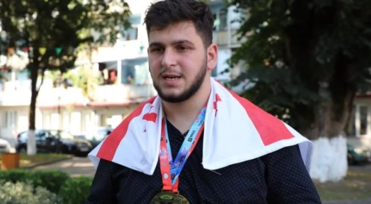 ზესტაფონელი ბექა ბოგვერაძე მსოფლიო ჩემპიონატზე მკლავჭიდში ახალგაზრდებს შორის მსოფლიო ჩემპიონია