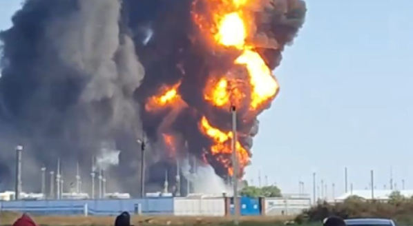 როსტოვის ნავთობბაზას, რომელიც 5 დღეა იწვის, უკრაინულმა დრონებმა დღეს ისევ შეუტიეს