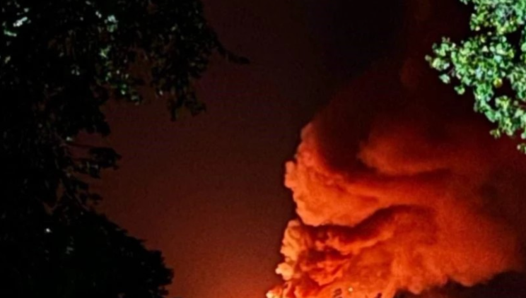 რუსეთში, ვორონეჟის ოლქში საბრძოლო მასალების საწყობი იწვის