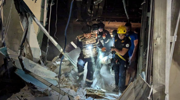 კრივოი როგზე რუსეთის სარაკეტო იერიშს მსხვერპლი მოჰყვა- სამაშველო სამუშაოები გრძელდება