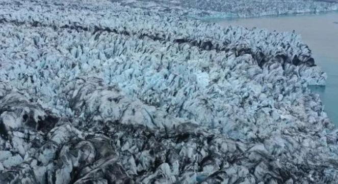 ისლანდიაში მყინვარის ჩამოშლის შედეგად დაშავებული ტურისტი დაიღუპა