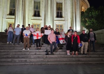 “ბიძინა ივანიშვილმა გუშინ სულში ჩააფურთხა იმ გმირებს, რომლებმაც თავი გასწირეს ჩვენი ქვეყნისთვის” – ქუთაისში აქცია გაიმართა