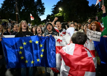 Politico – ევროკავშირი მზად არის საქართველოსთან უვიზო მიმოსვლის რეჟიმი შეაჩეროს თუ “ქართული ოცნება” თავის ავტორიტარულ ტრაექტორიას გააგრძელებს