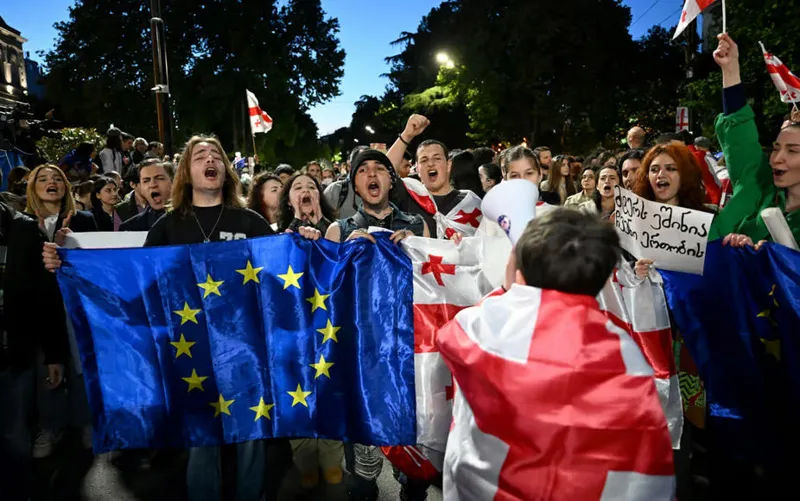 Politico – ევროკავშირი მზად არის საქართველოსთან უვიზო მიმოსვლის რეჟიმი შეაჩეროს თუ “ქართული ოცნება” თავის ავტორიტარულ ტრაექტორიას გააგრძელებს