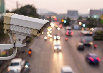 „შუქნიშნებთან დამონტაჟდება კამერები, რომლებიც მანქანების გამონაბოლქვს გააკონტროლებს და ჯარიმებს გამოწერს“