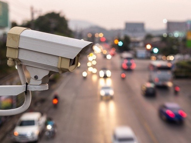 „შუქნიშნებთან დამონტაჟდება კამერები, რომლებიც მანქანების გამონაბოლქვს გააკონტროლებს და ჯარიმებს გამოწერს“