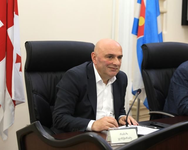 ბათუმის საკრებულოს თავმჯდომარე გადადგა