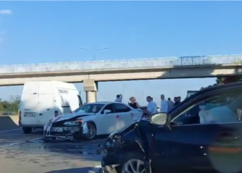 ავტობანზე ერთმანეთს 5 ავტომობილი შეეჯახა