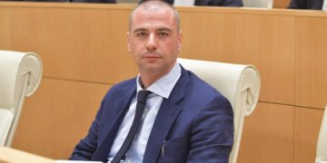 “ეს არის ფიზიკური და სულიერი გადარჩენის არჩევნები… შემაჯამებელ ღონისძიებაზე ველოდებით ასობით ათას ჩვენს თანამოქალაქეს“ – ლევან მაჭავარიანი