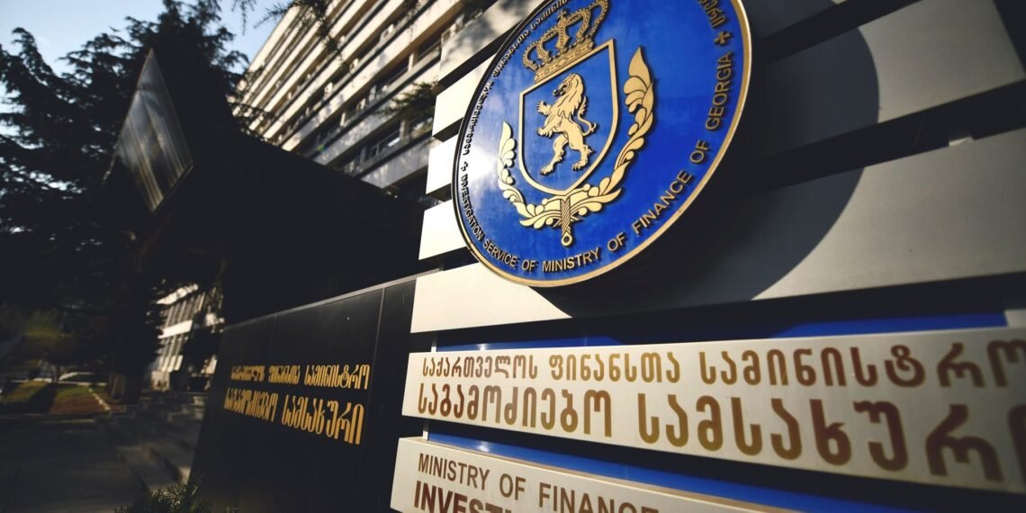 მიმდინარე წლის ბოლო ერთი თვის მონაცემებით, საბაჟო გამშვებ პუნქტებში მებაჟე ოფიცრებმა დიდი ოდენობით არადეკლარირებული სიგარეტი აღმოაჩინეს