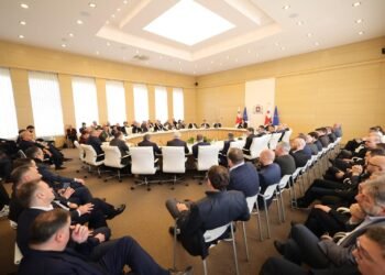 პრემიერ-მინისტრი მსხვილი ბიზნესის წარმომადგენლებს შეხვდა