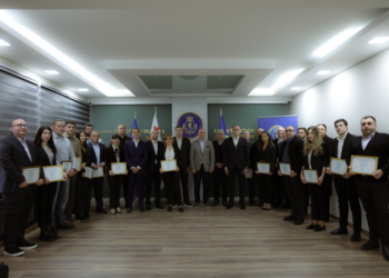 საგამოძიებო სამსახურის უფროსმა უწყების თანამშრომლები დააჯილდოვა