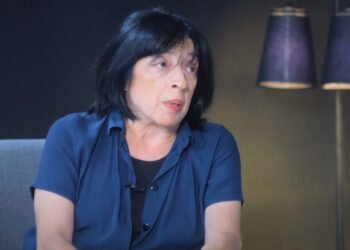 ირინა სარიშვილის ინფორმაციით, მისი შვილი, რომელიც ჭავჭავაძის გამზირზე დააკავეს, ნაცემია