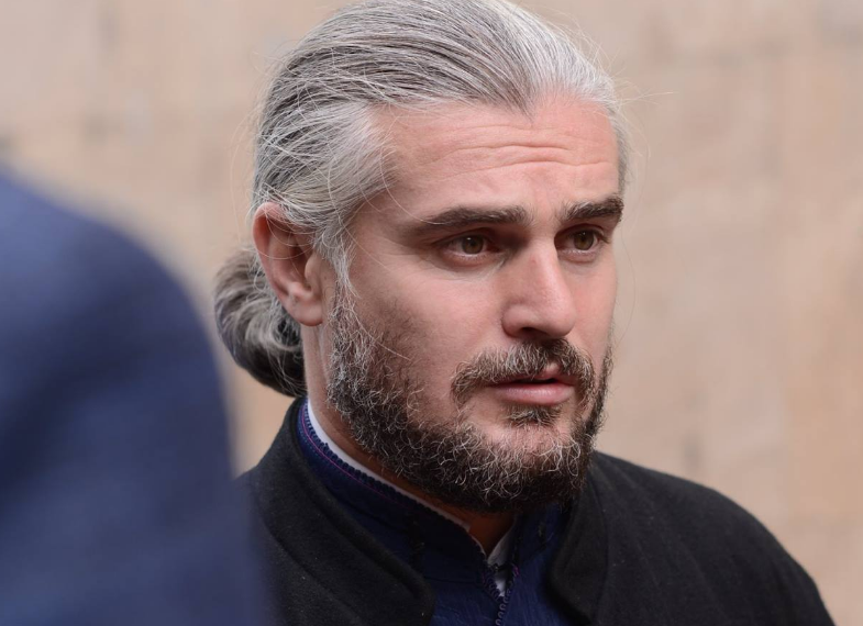 “გვაგინებენ, ქვეყნის მტრებს და რუსეთის მომხრეებს გვეძახიან, რუსოფილები ხართ თქვენ ვინც ამას ლაპარაკობთ”- მამა შალვა